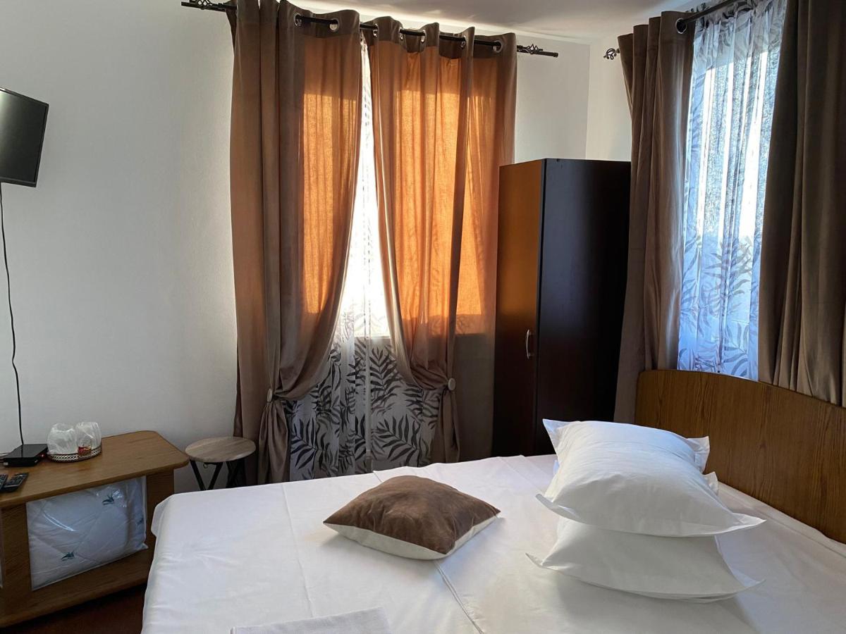 La Olteanu Hotel Braila Exterior photo